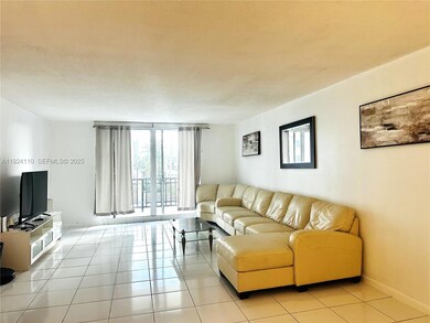Oxford Towers unit 205, Hollywood, FL 33019 - photo 4