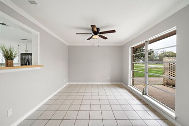 10322 Kingspoint Rd, Houston, TX 77075 - photo 2