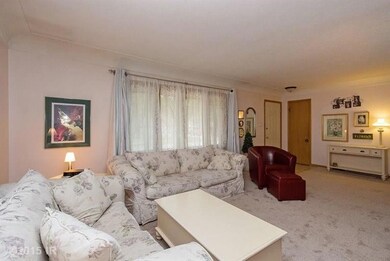 4221 43rd St, Des Moines, IA 50310 - photo 5