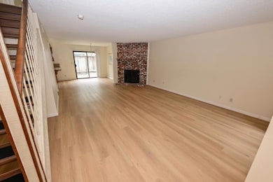 4718 E Alamos Ave unit 105, Fresno, CA 93726 - photo 4