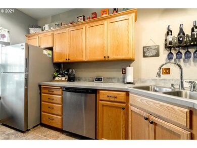 609 Hampton Ln, Newberg, OR 97132 - photo 6