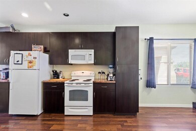 Kitchen - oven fridge
