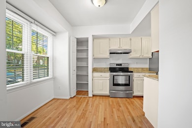 4869 Nash Dr, Fairfax, VA 22032 - photo 4