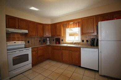 12 Amelia Dr, Schenectady, NY 12309 - photo 5