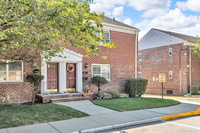 480 Tuckahoe Rd unit 10 B, Yonkers, NY 10710 - photo 4