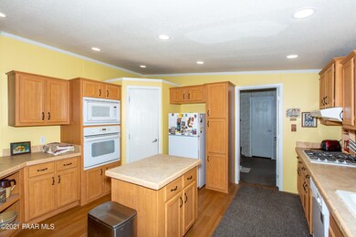 1375 W Curtis Ranch Rd, Paulden, AZ 86334 - photo 5