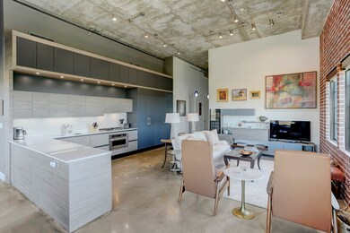 1111 Studewood St unit 501, Houston, TX 77008 - photo 5