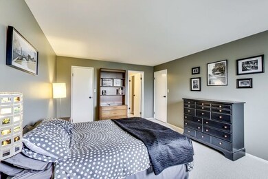 960 S River Rd, Des Plaines, IL 60016 - photo 7