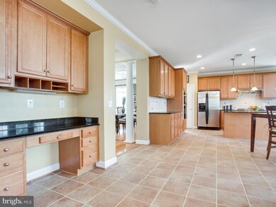 9202 Treasure Oak Ct, Lorton, VA 22079 - photo 7