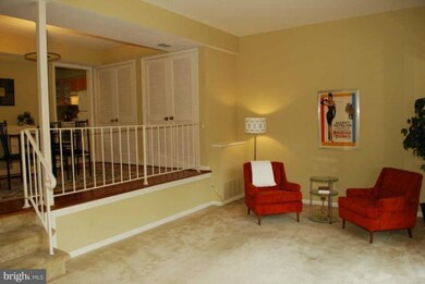 8368 Forrester Blvd unit 476, Springfield, VA 22152 - photo 4