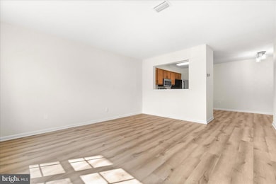 19742 Teakwood Cir, Germantown, MD 20874 - photo 5