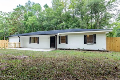 605 N Abrams Ave, Picayune, MS 39466 - photo 2