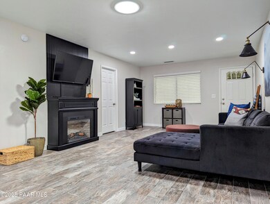 352 Rim Rock Cir unit 2, Prescott, AZ 86303 - photo 7