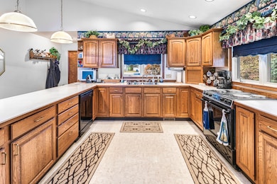 12315 E Houghton Lake Dr, Houghton Lake, MI 48629 - photo 6