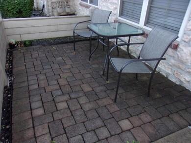 7276 Falls View Patio