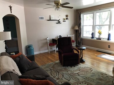 59 2nd St, Reading, PA 19607 - photo 4