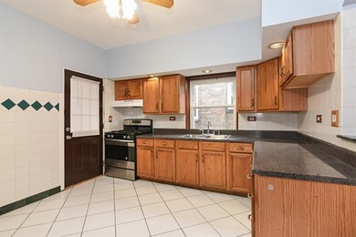 6247 N Mozart St unit 2, Chicago, IL 60659 - photo 3