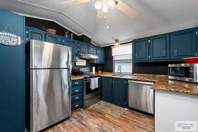 70 Palm Ln, Brownsville, TX 78526 - photo 4