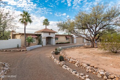 Front with roundabout driveway