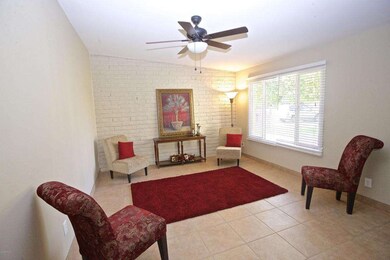 Spacious Livingroom
