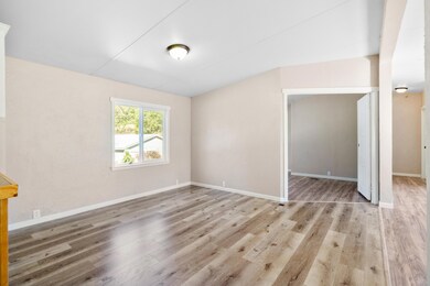 1157 Plumtree Ln, Grants Pass, OR 97526 - photo 6