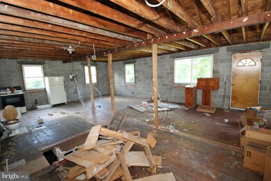 1218 Hillcreek Rd, Pasadena, MD 21122 - photo 5