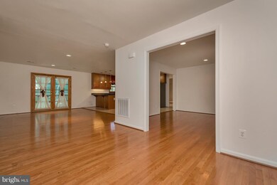 18401 Beech Ln, Triangle, VA 22172 - photo 7