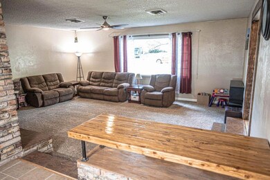 Family room 3
