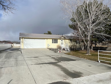 640 W Canyon Rd, Ferron, UT 84523 - photo 5