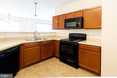 23520 F D R Blvd unit 303, California, MD 20619 - photo 4