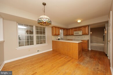 2078 Corinthian Ave, Abington, PA 19001 - photo 7
