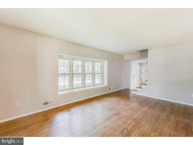 926 Locksley Ln, West Deptford, NJ 08096 - photo 5