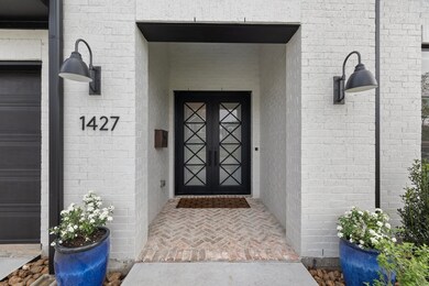 1427 Chamboard Ln, Houston, TX 77018 - photo 2