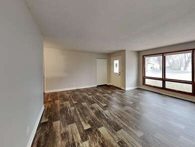 952 88th Ln NW, Coon Rapids, MN 55433 - photo 4