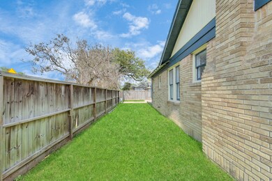 1139 Fugate St, Houston, TX 77009 - photo 5