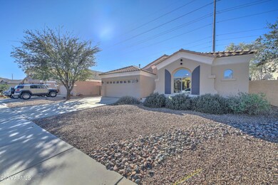 2157 E Aloe Pl-3