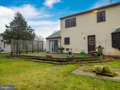 562 Croasdale Dr, Langhorne, PA 19047 - photo 2