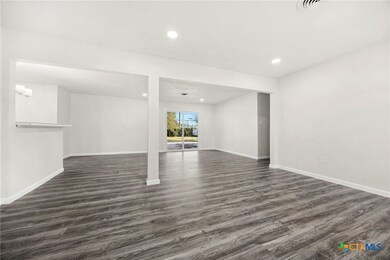 301 E Cherokee Dr, Harker Heights, TX 76548 - photo 4