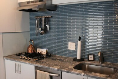 21 Moon St unit 3, Boston, MA 02113 - photo 4