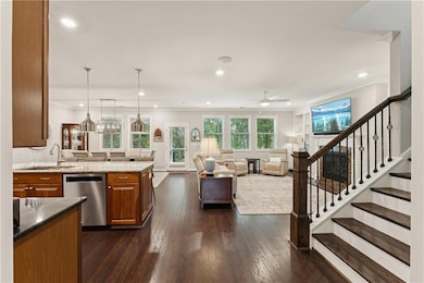 576 Cresentry Brook, Smyrna, GA 30082 - photo 3