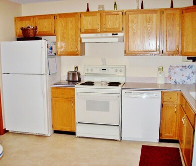 8 Gorham Heights Rd, Gorham, NH 03581 - photo 3