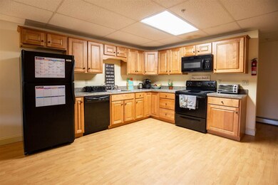 5 Chase St unit 2, Plymouth, NH 03264 - photo 2