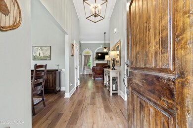 104 Old Oak Dr-07734