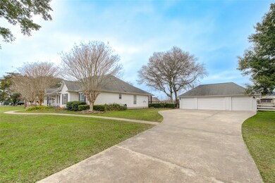 19702 Stone Lake Dr, Tomball, TX 77377 - photo 3