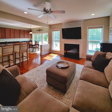 230 Liberty Trail Ct E, Fountainville, PA 18923 - photo 5