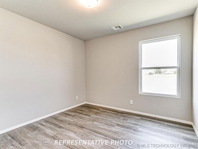 1517 E 138th St, Glenpool, OK 74033 - photo 5