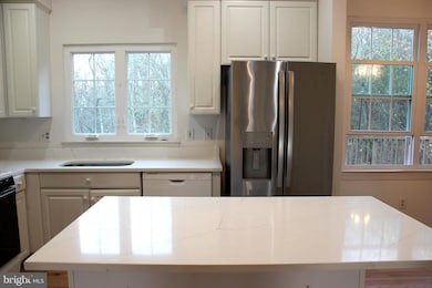 16033 Kings Mountain Rd, Woodbridge, VA 22191 - photo 6