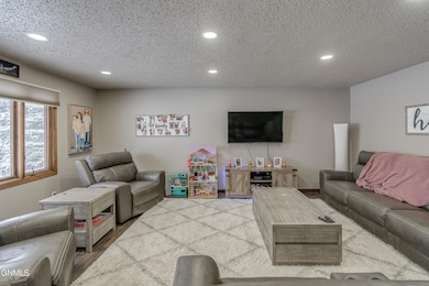 2720 Stevens St, Bismarck, ND 58503 - photo 5