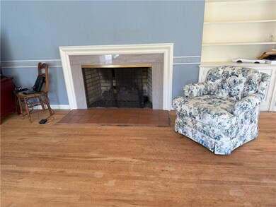 858 Spring St, Latrobe, PA 15650 - photo 4