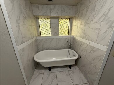 111 Juniper St, Mansfield, TX 76063 - photo 7